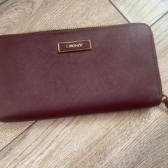DKNY wallet