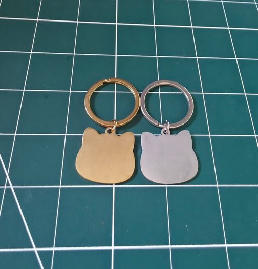Pet name tags