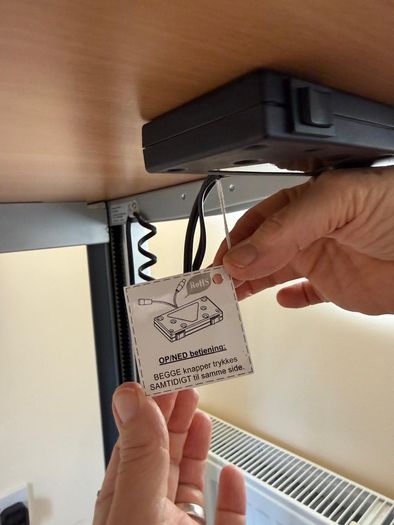 Electric Sit or Stand Desk