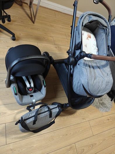 Maxi Cosi 3 in 1 Travel System