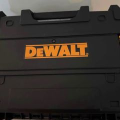 DeWalt green laser