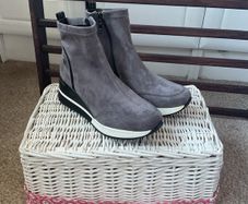 ankle boot Xti grey suede trainer style boot