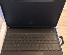 ESR Rebound Magnetic Keyboard Case 360 for iPad Pro 13 (M4, 2024) - Open Box