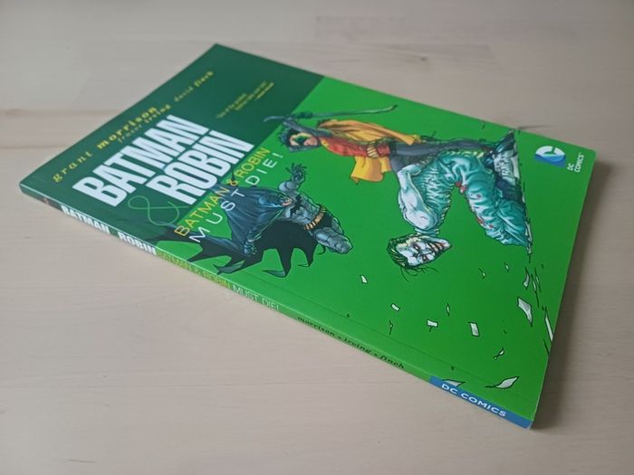 Batman & Robin Must Die (DC Comics Superhero TPB Graphic Novel 2012)