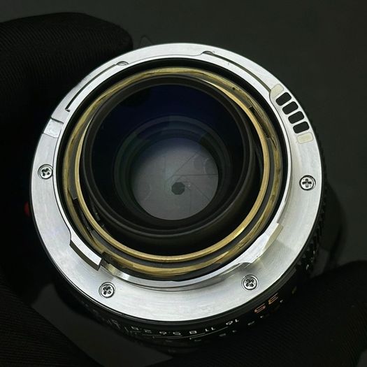 Leica Summicron-M 35mm f/2