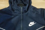 Boys Nike hoodie size 137 to 147