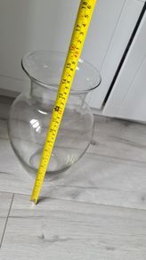 Glass vase