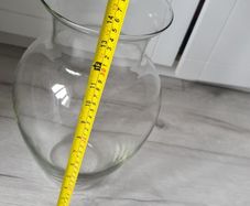 Glass vase