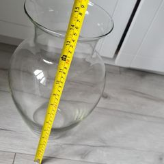 Glass vase