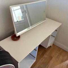 White Vanity Desk & Mirror
