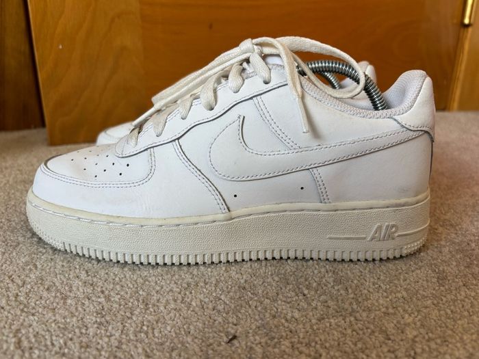 Classic White Leather Nike Air Force 1 Low Trainers UK 5.5