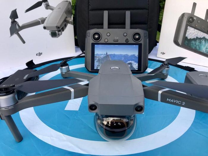 DJI Mavic 2 Pro plus DJI Smart Controller Mint