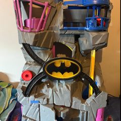 Imaginext Batcave