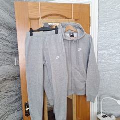 Nike tracksuit size xs