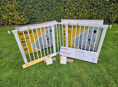 2 x Safety 1st Flat Step Child Safety Gates plus extensions