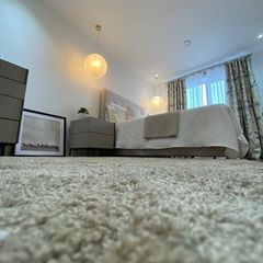 Contemporary Viscose Rug. Made in Belgium. Size: M