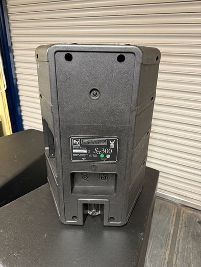 Electro-Voice SX300 speaker