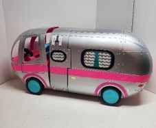 LOL OMG Surprise Doll 2 in 1 Fashion Glamper Camper Van