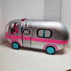 LOL OMG Surprise Doll 2 in 1 Fashion Glamper Camper Van