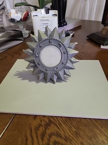 Photo frame sunburst