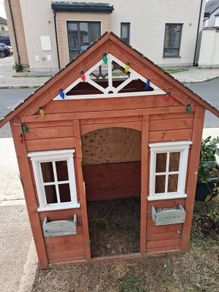 kids outdoor playhouse