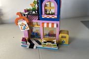 Lego Friends vintage clothes shop
