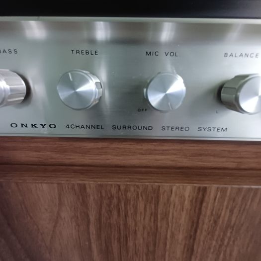 Mega Rare Time Capsule from 1971 Onkyo X1 quadraphonic console system hifi Gold from Japan in Stunning condition this is a statement piece and highly sought-after with the original speakers and hifi cabinet