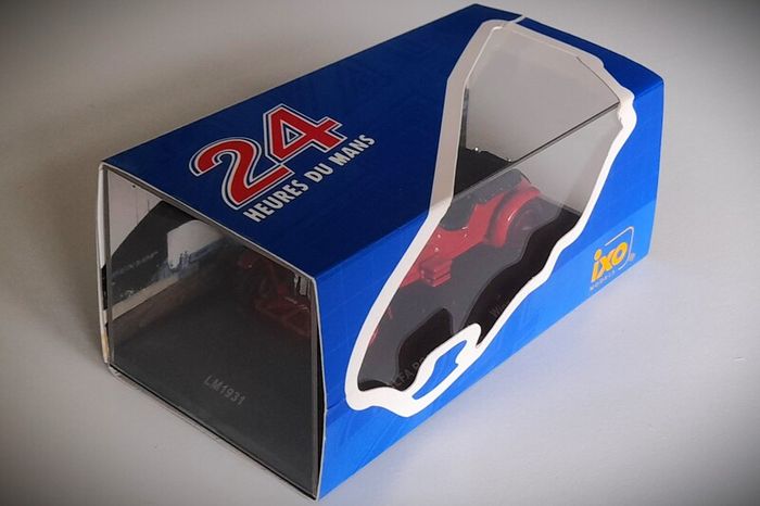 Diecast Model Le Mans Winning Alfa Romeo 8C 2300 Le Mans 1931 1st - IXO 1:43