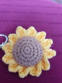 Crochet key ring canbe hanged on handbag  5 euro no lower