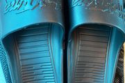 sliders hot tuna size 11 brand new