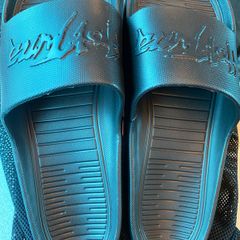 sliders hot tuna size 11 brand new