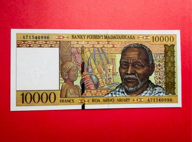Madagascar  10,000 Francs 1995  ( Uncirculated ) Pick 79b