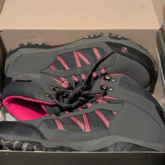 Women's Hiking Boots - Size 5 / Size 38