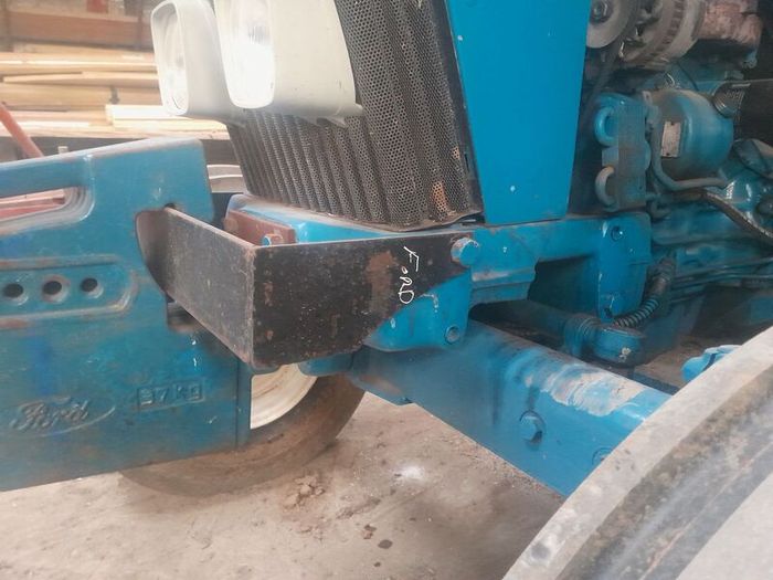 ford weight carrier
