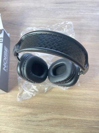 Brand New Wireless Bluetooth Headphones Noise Tune 600 Black Over Ear Headset va