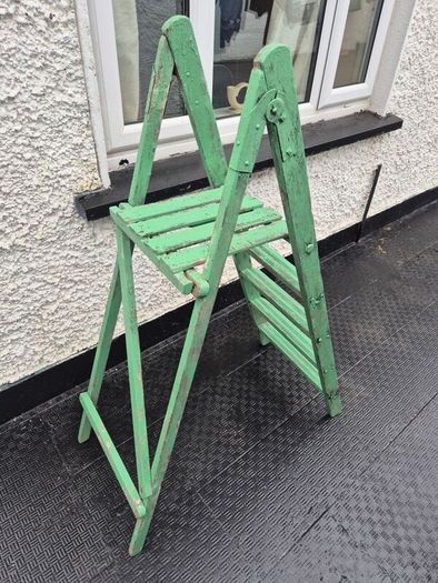 Vintage folding 4 step  painted solid wooden ladder