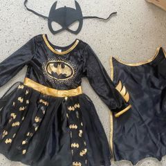 Batgirl costume with mask and cape