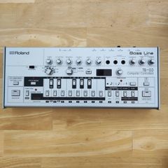 Roland TB 03