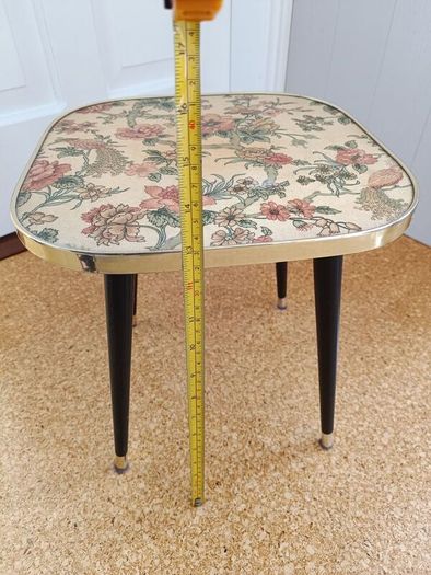 Vintage Plant Stand/Decorative Table