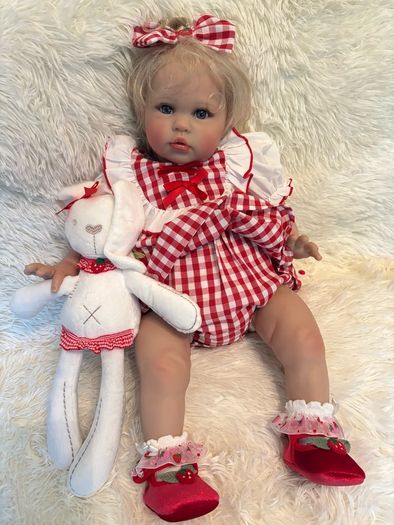 Reborns By Laura.  Stunning Baby Crystal.  Heavy, Weighted Reborn Doll.  Welcome to View