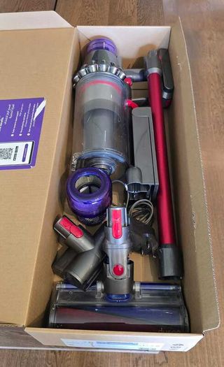 Dyson V11 Outsize Cordless Vacuum + Extra Filter