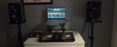 Pioneer DDJ-SB2 Controller