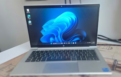 Hp elitebook 830 G8 16gb 256 i5