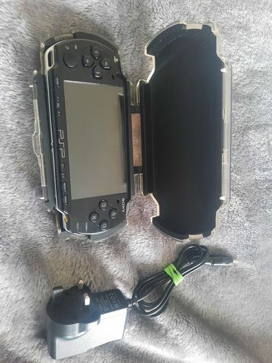Sony Psp, case, charger, games