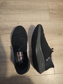 sketchers slip on