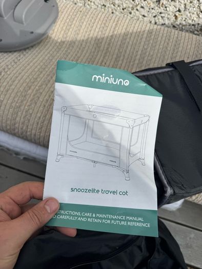 Miniuno travel cot