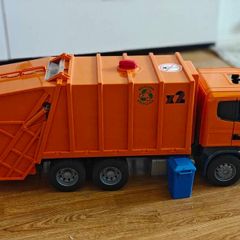 Toy bin truck