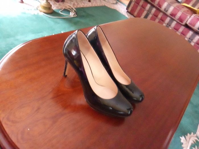 Ladies Shoes. Now Reduced To 25.00