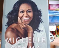 Becoming Michelle Obama