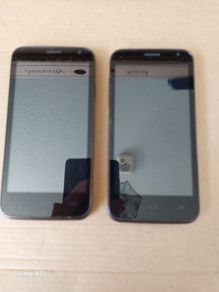 Vodadfone  mobile phone, quantity 2 identical phones, not powering on, for parts or repair, excellent cosmetic condition
